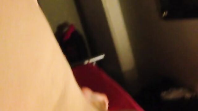 Real sister rides fat bro whilst rubbing clit - 2 image