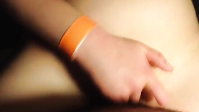 Real sister rides fat bro whilst rubbing clit - 5 image