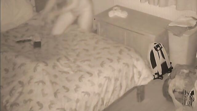 Real mother sneaks into the son’s bed during the night - 3 image