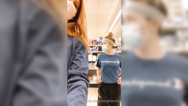 Daughter and Mom Flashing tits Onlyfans video Leaked