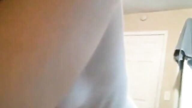 Daughter rides daddy's dick again without a condom - 4 image