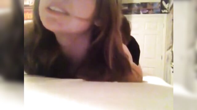 Brother eating sister's pussy - 4 image