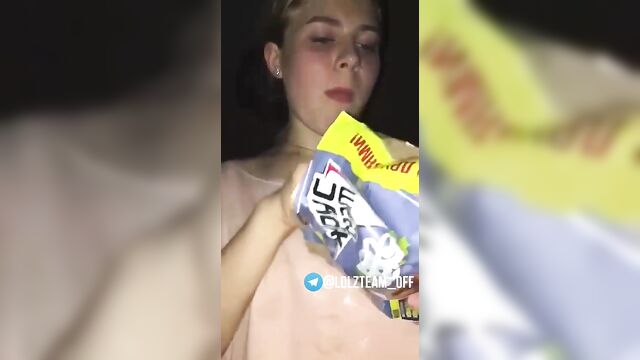 Daughter likes to suck daddy's dick before bed - 5 image