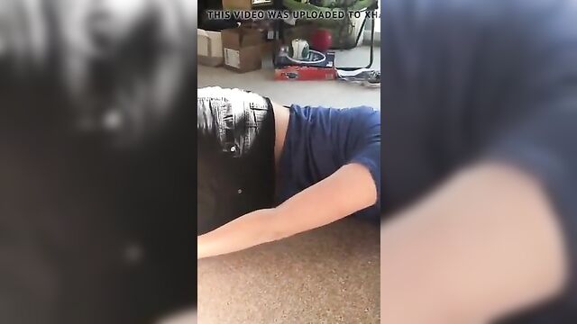 Sister goes naked in front of brother and mom full version - 3 image